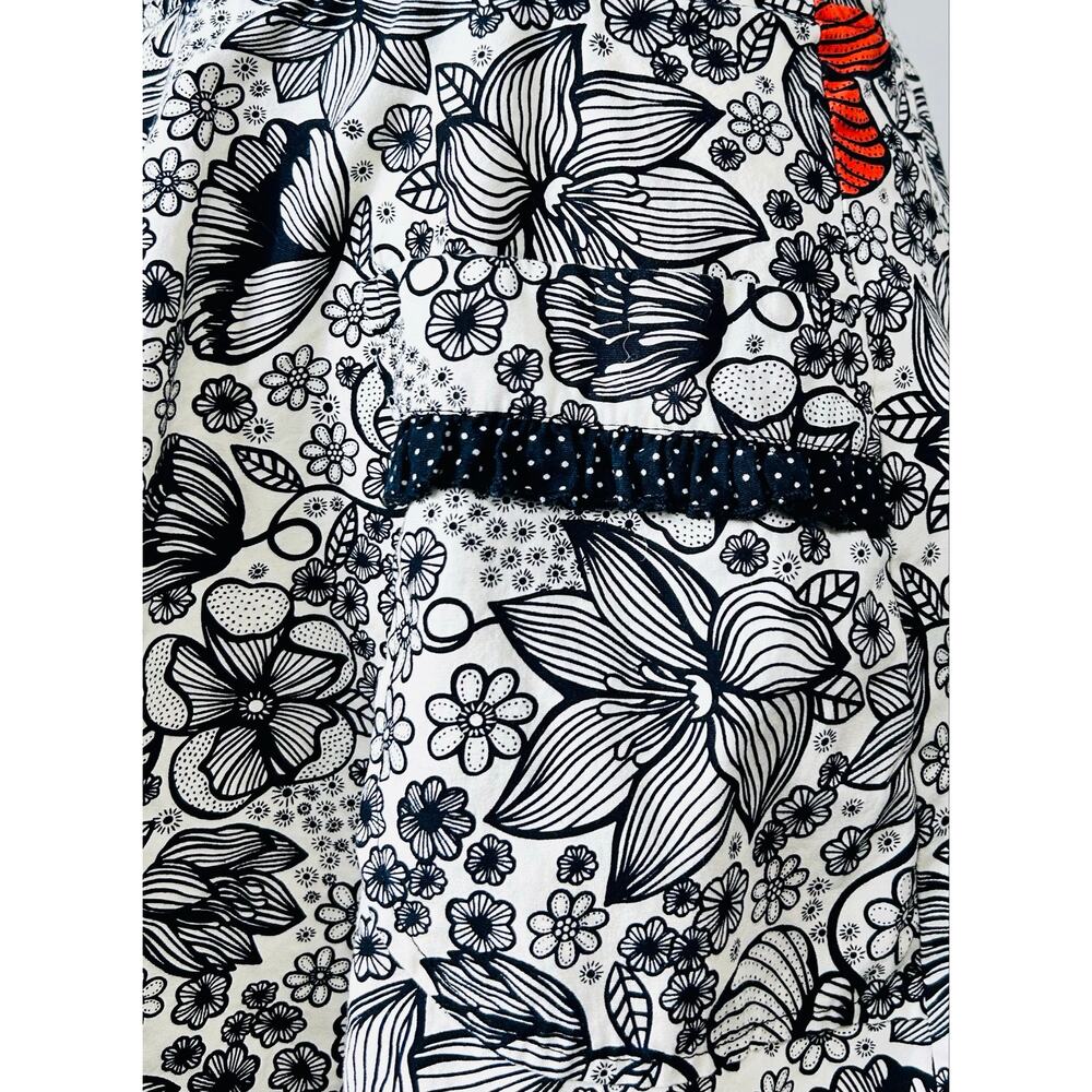 Kitsch’n Glam Retro Floral Bib Apron Black White Red Pinup One Size - Picture 3 of 6